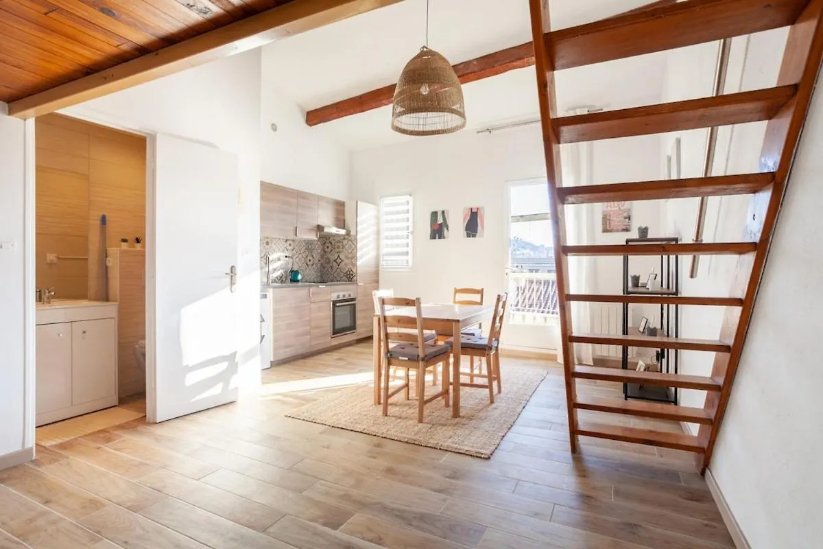 Saint Ponscocon Au Pied Du Panier Avec Balcon Apartment Marseille 0*,  France